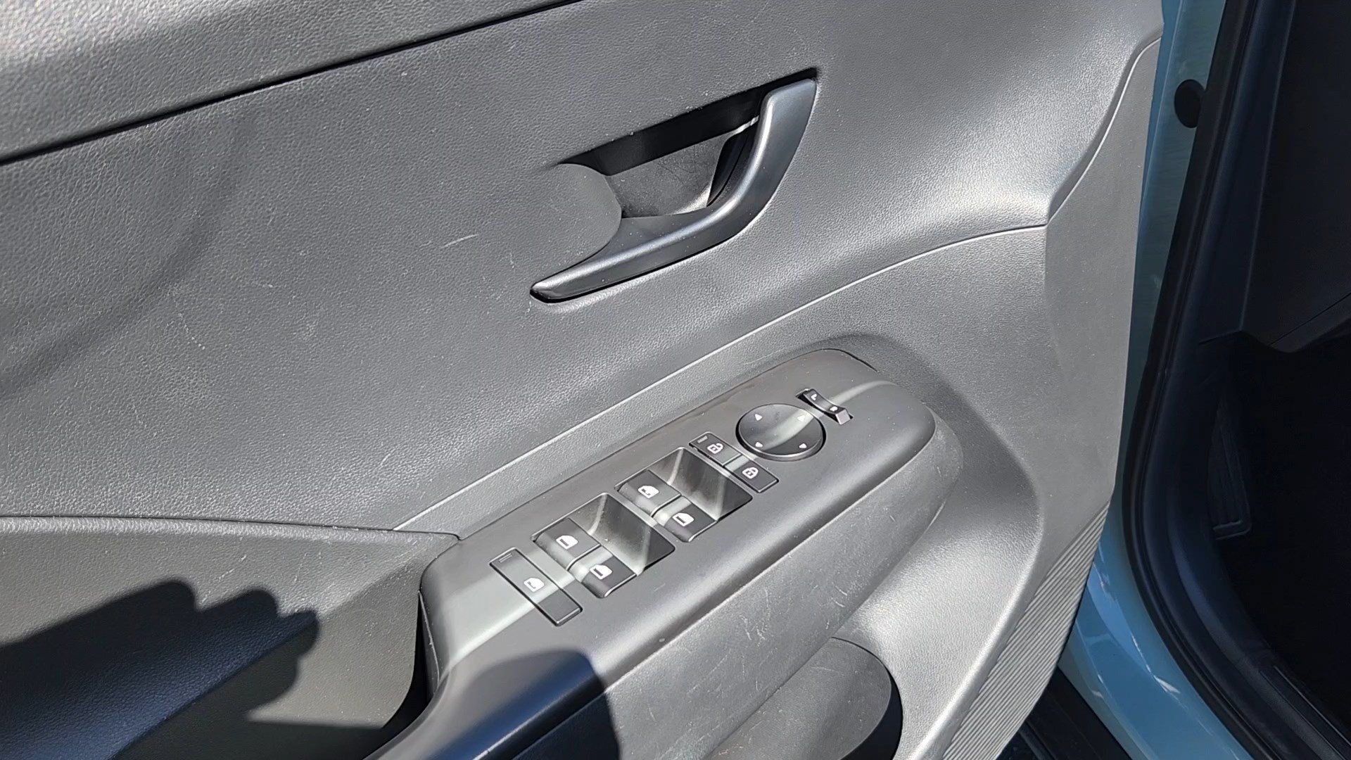 2025 Hyundai Kona SEL - Photo 7
