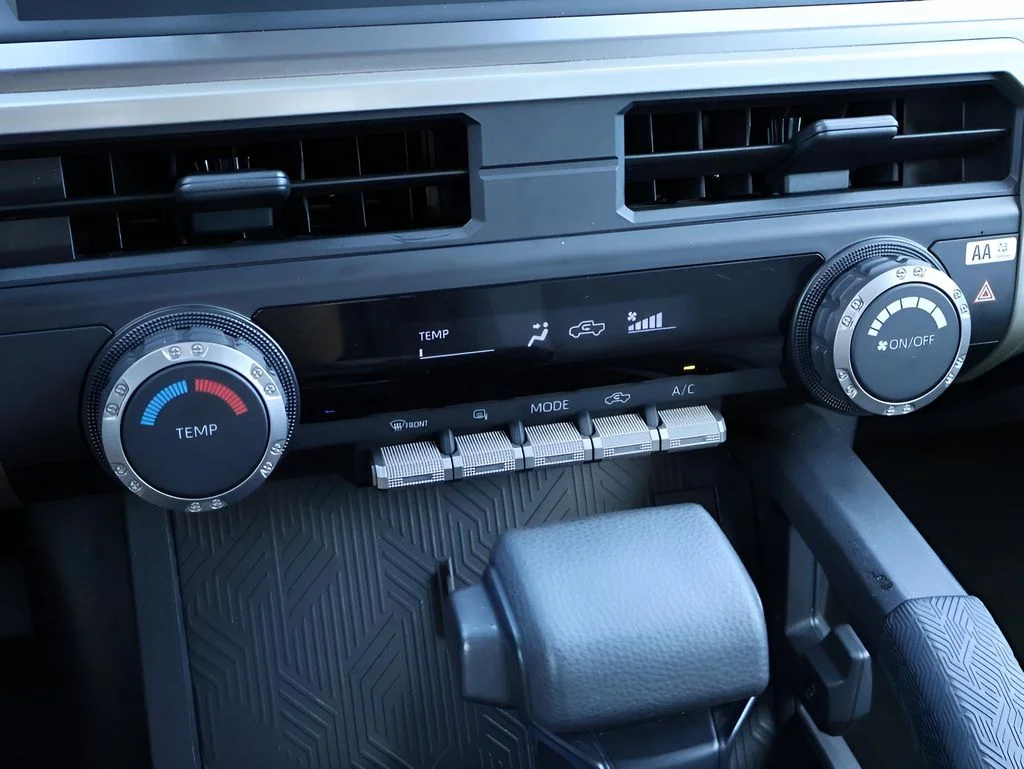 2024 Toyota Tacoma SR5 - Photo 25