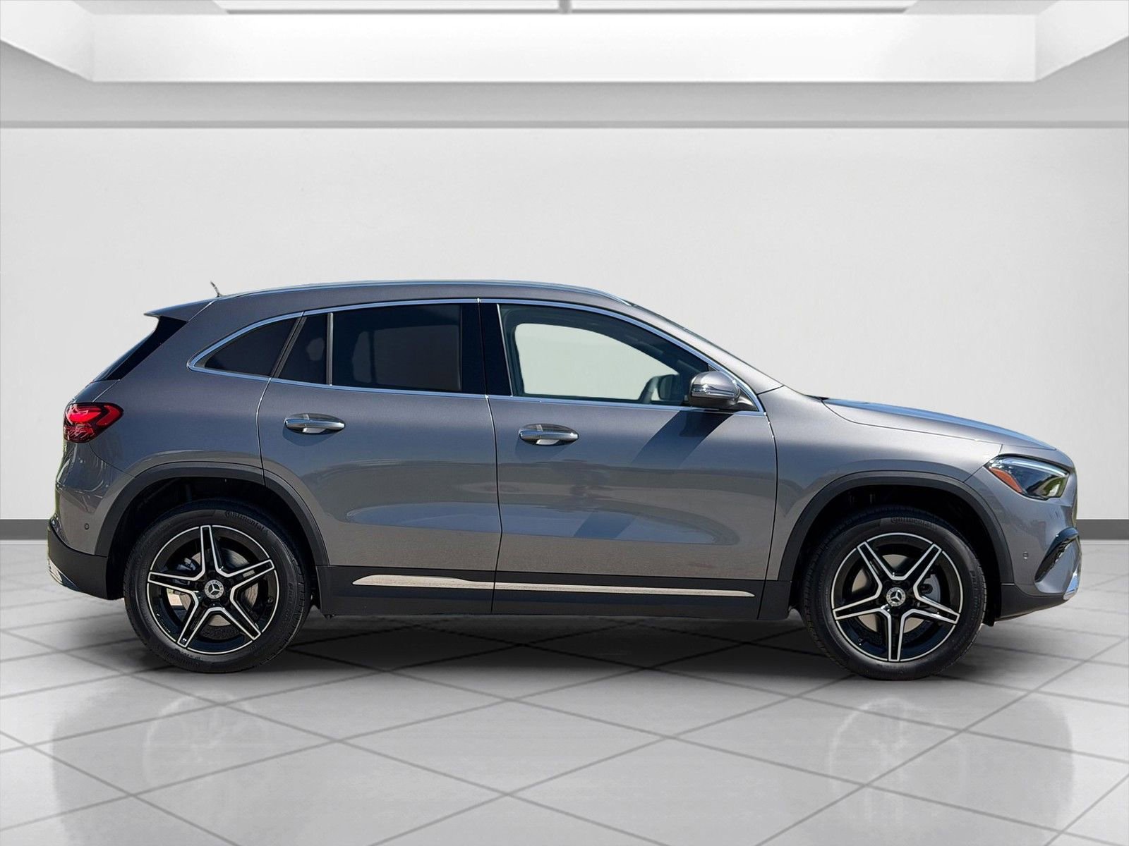 New 2026 Mountain Grey Metallic Mercedes-Benz GLA 250 image 25
