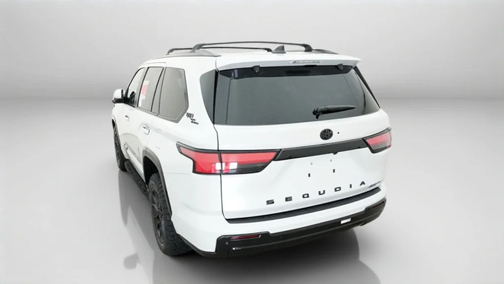 New 2026 Wind Chill Pearl Toyota Platinum image 28