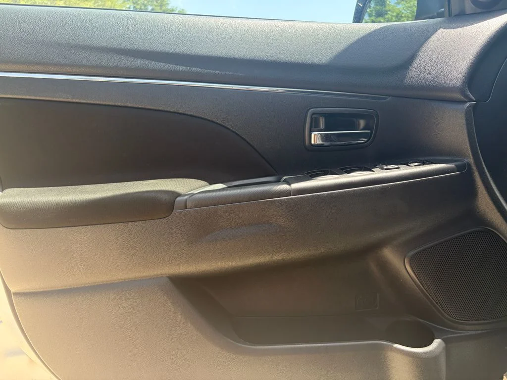 Used 2024 Silver Mitsubishi 2.0 ES image 13