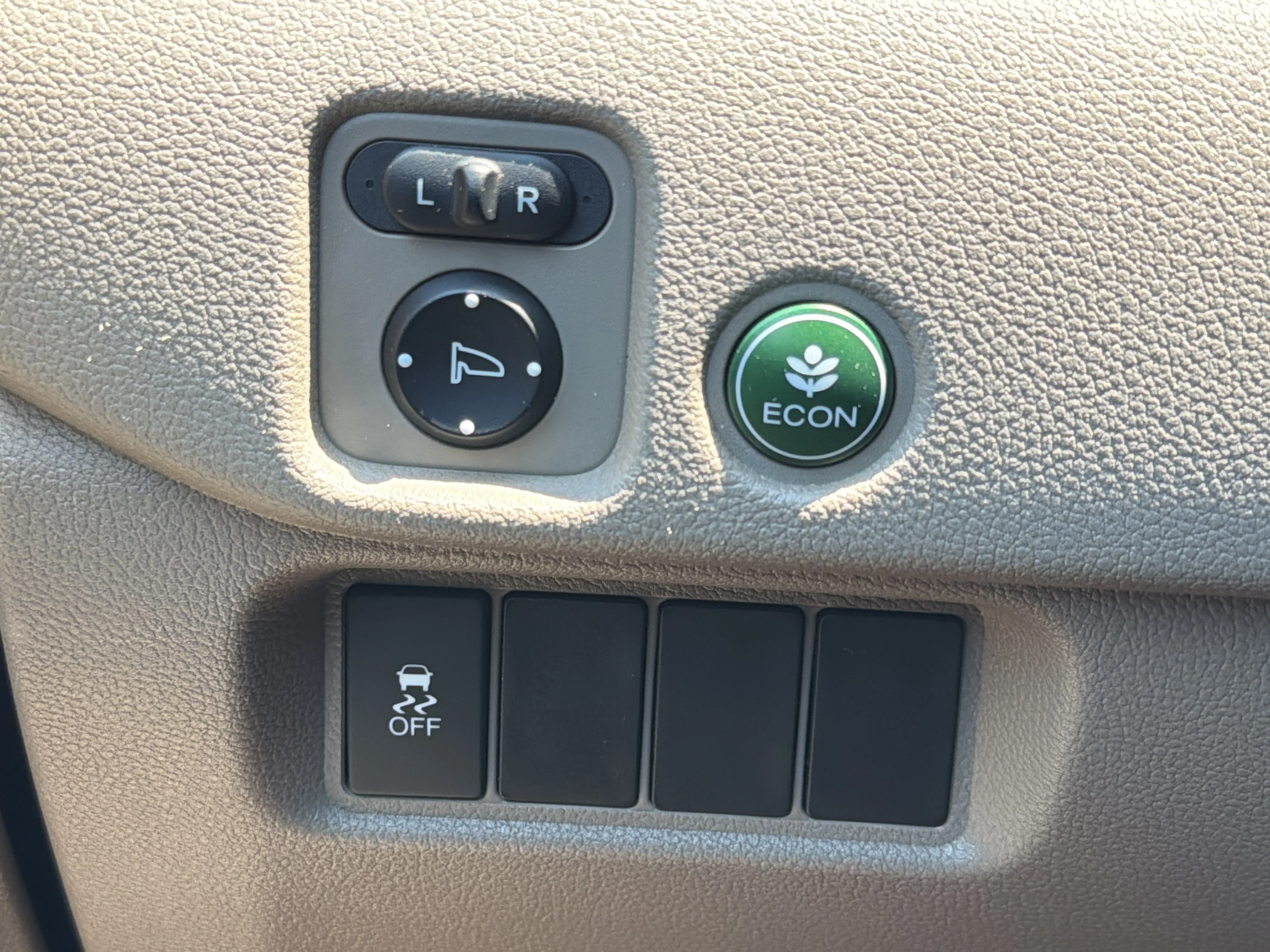 Used 2016 White Honda EX-L image 26