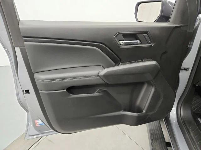 Used 2023 Gray Chevrolet LT image 29