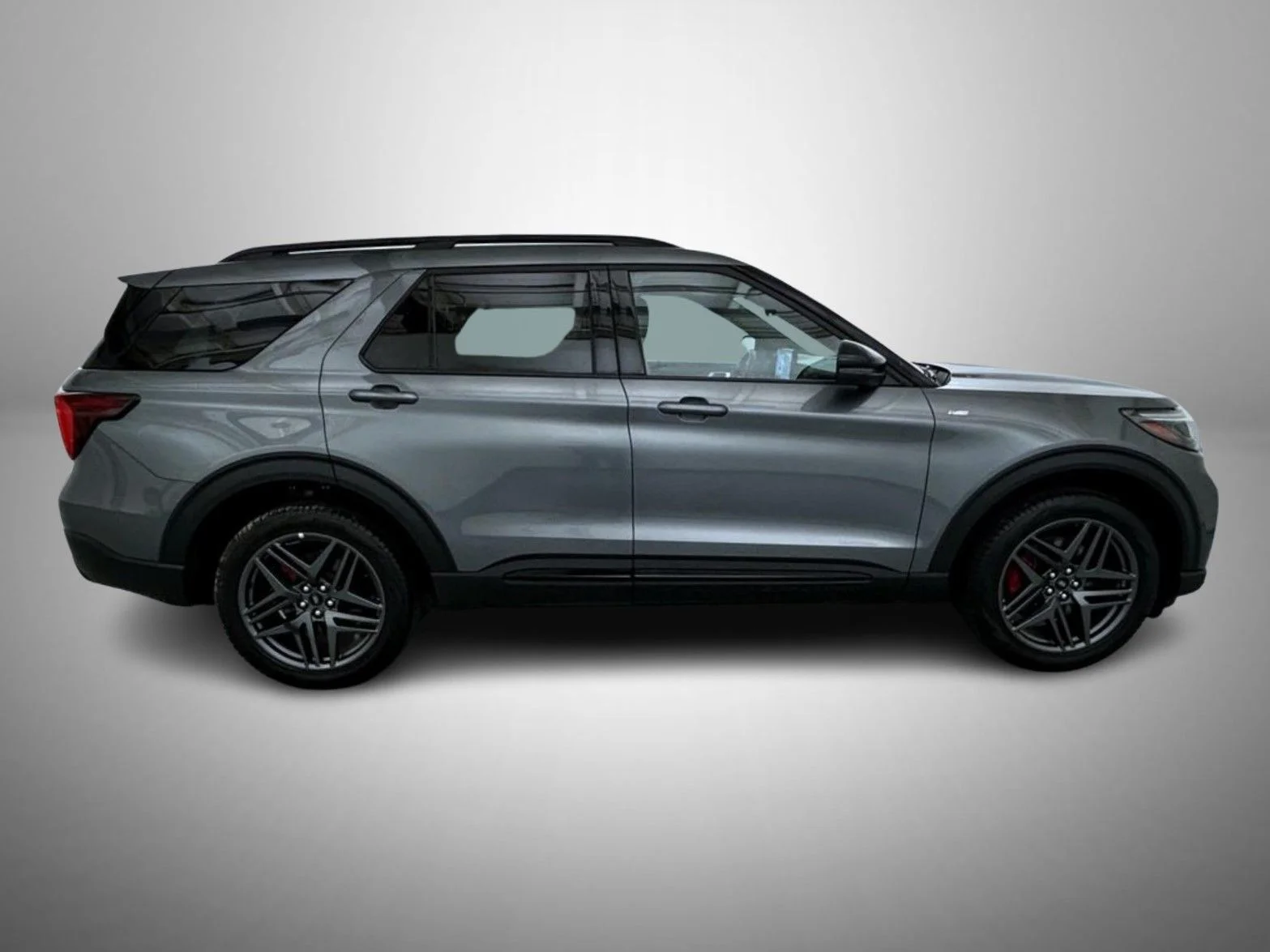 Used 2025 Gray Ford ST-Line image 4