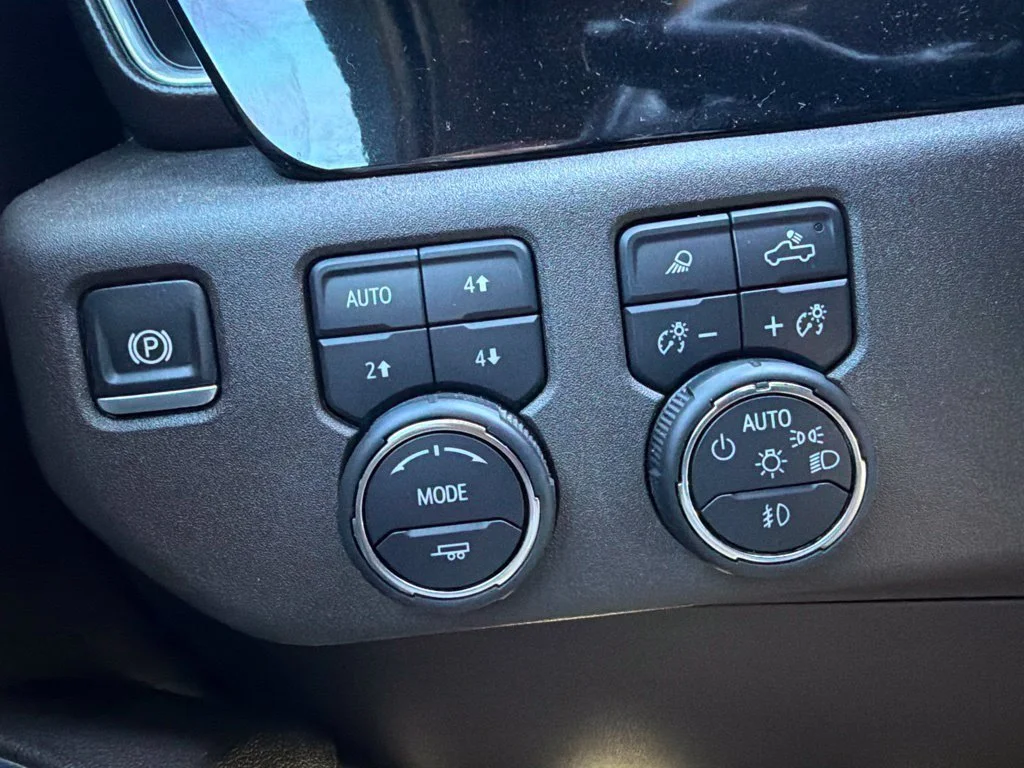 Used 2024 Iridescent Pearl Tricoat Chevrolet LTZ image 26