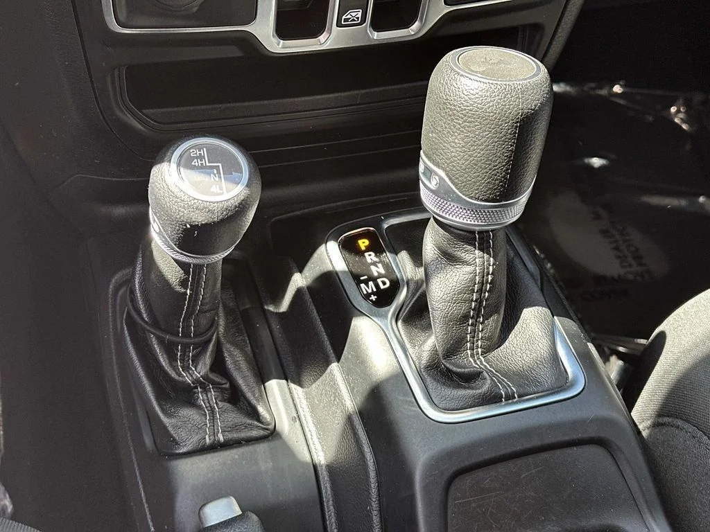 Used 2022 Gray Jeep Unlimited Sahara image 23