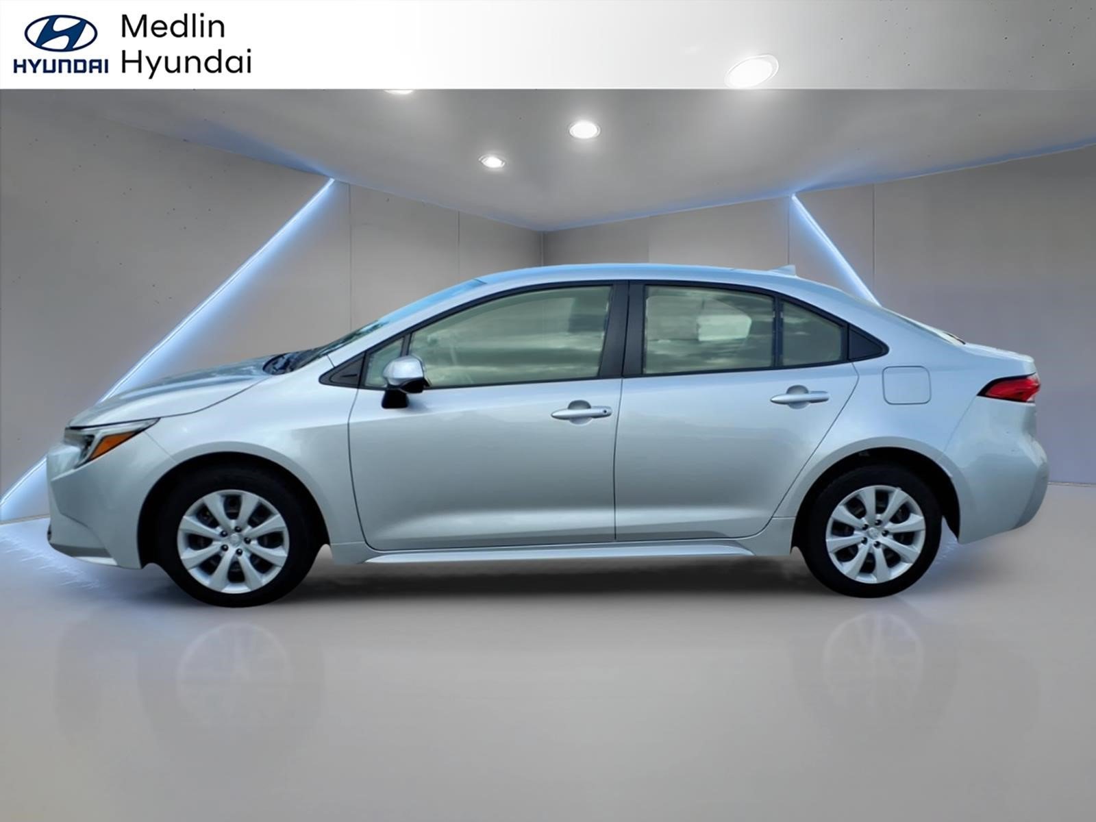 2023 Toyota Corolla LE - Photo 6