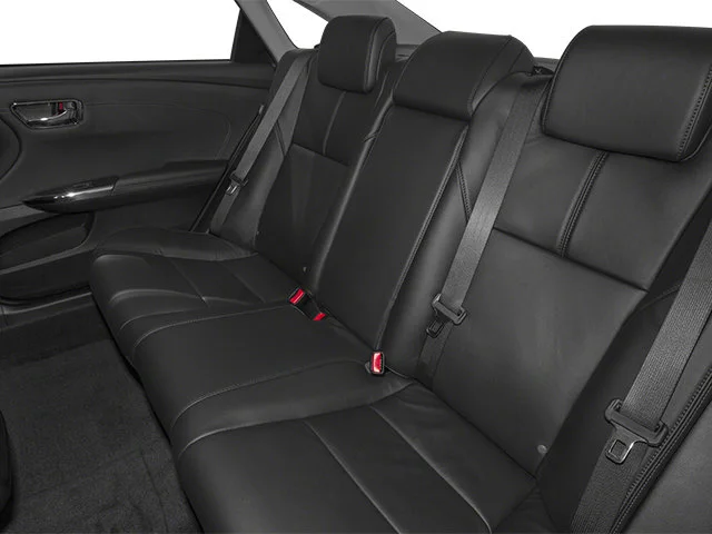 Used 2013 Classic Silver Metallic Toyota XLE image 17