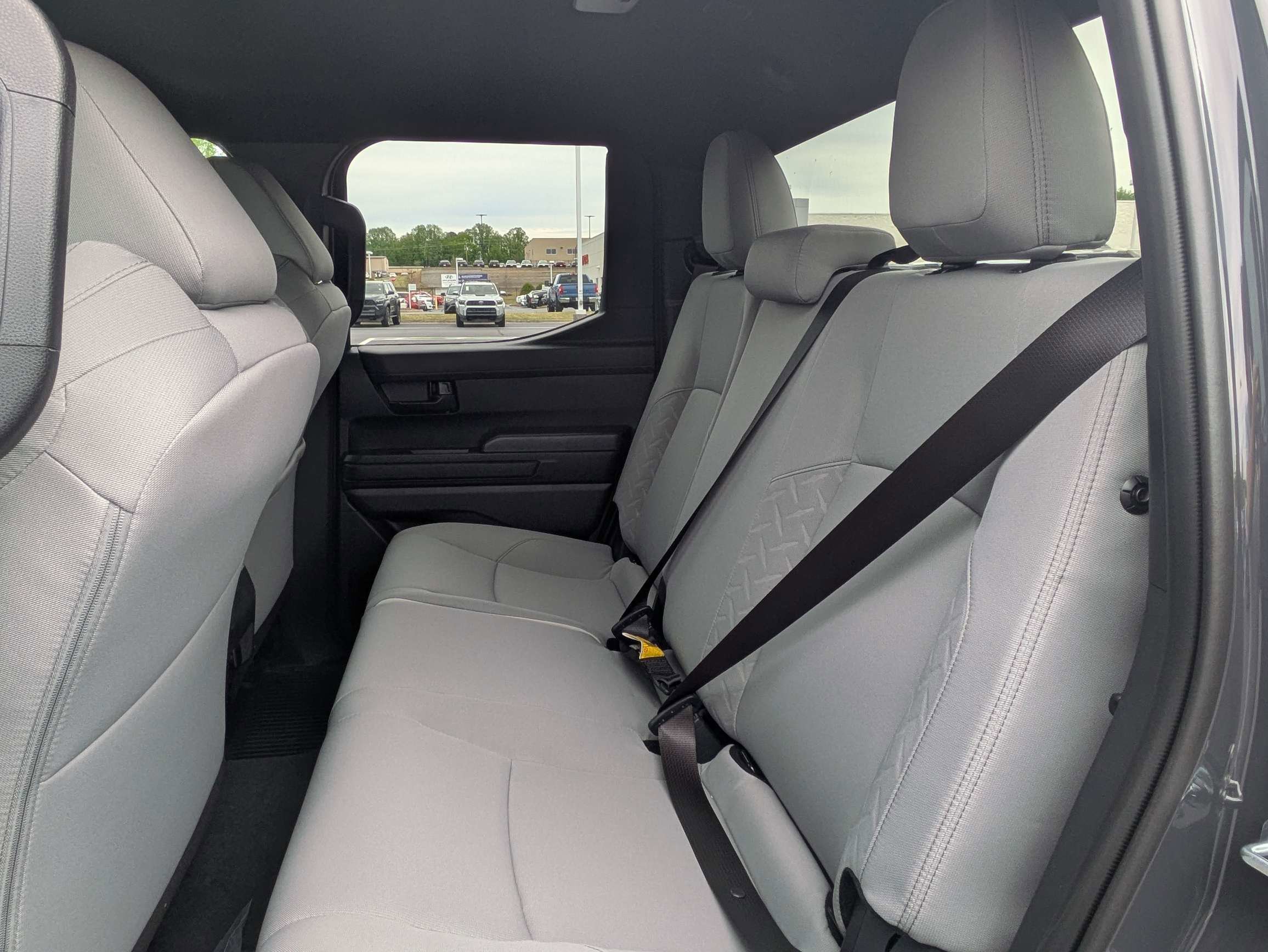 2026 Toyota Tacoma SR5 - Photo 14
