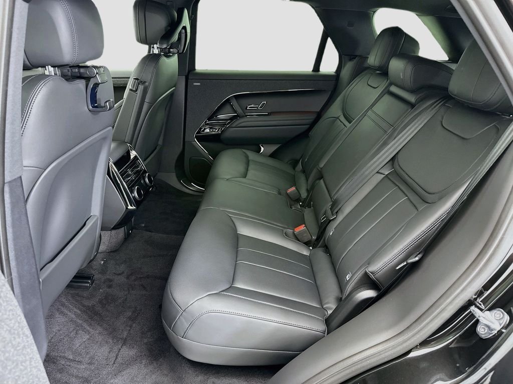 New 2026 Santorini Black Land Rover Dynamic SE image 20
