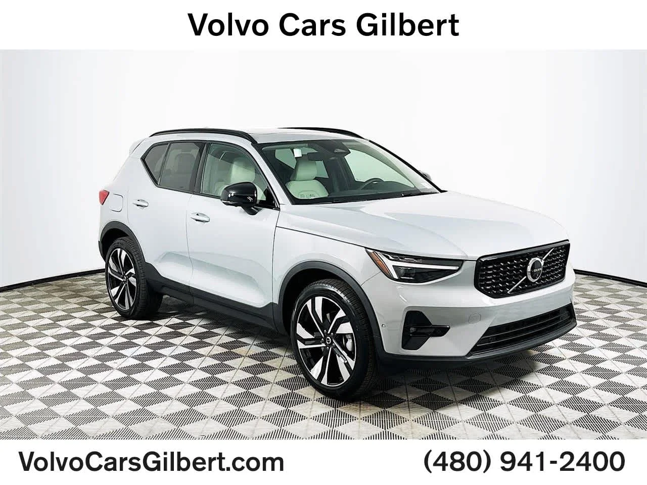 2025 Volvo XC40 B5 Ultra Dark AWD's photo