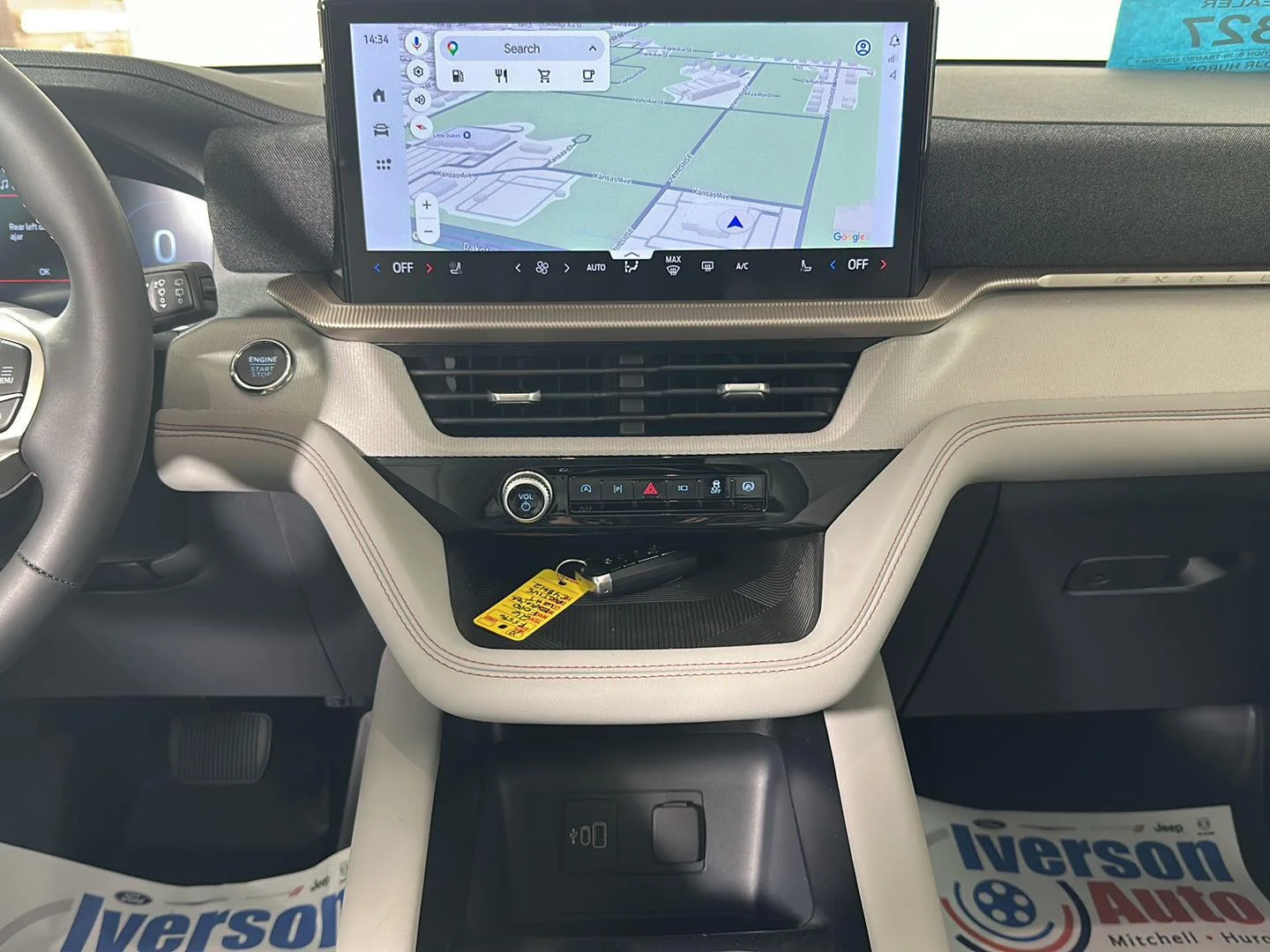 New 2026 Star White Metallic Tri-Coat Ford Active image 26