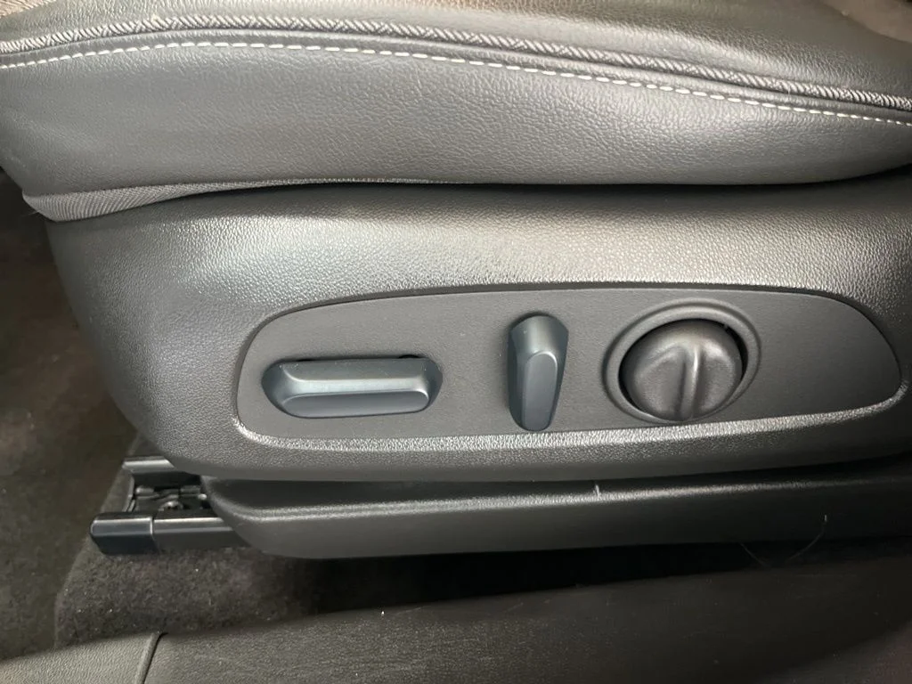 Used 2023 White Buick Preferred image 20