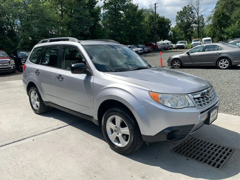 Used 2012 Silver Subaru 2.5X Sport Utility 4D image 17