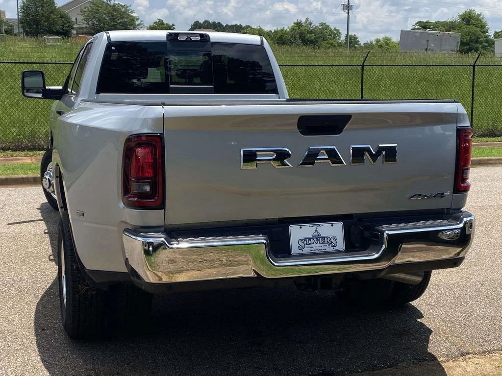 New 2026 Silver-Zynith Exterior Paint RAM Tradesman image 4