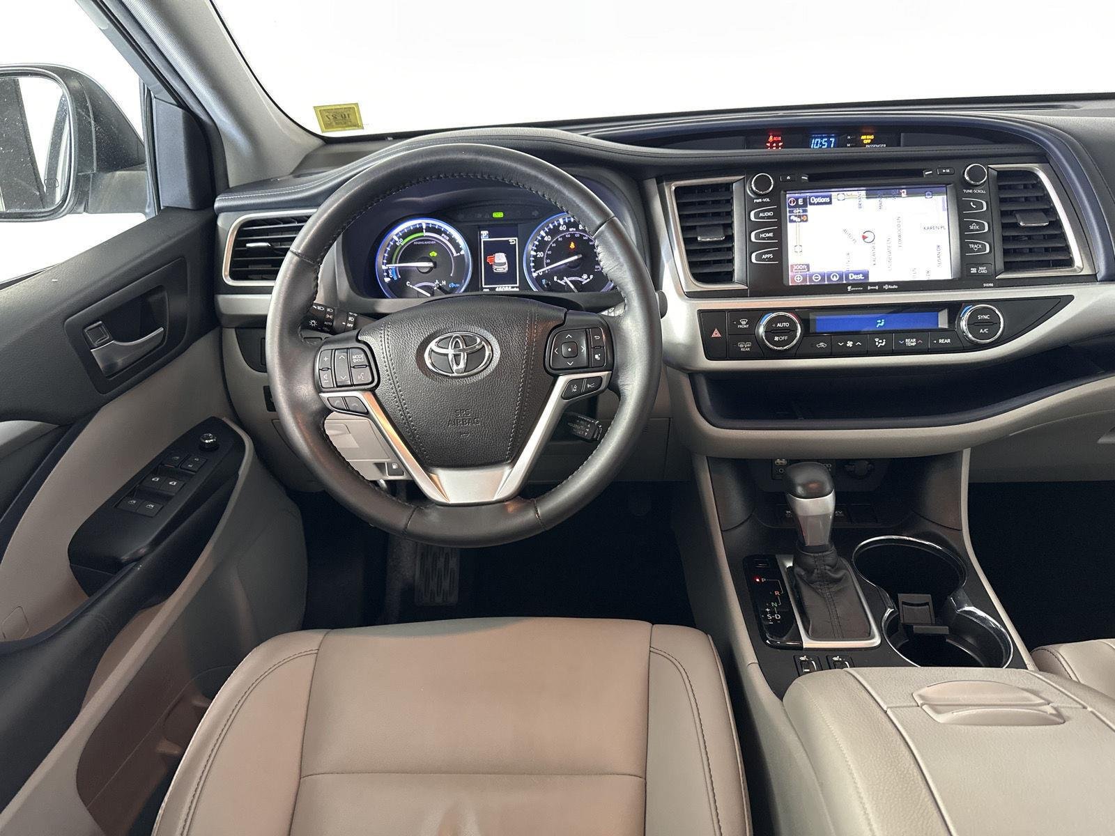 Used 2019 Celestial Silver Metallic Toyota XLE image 24