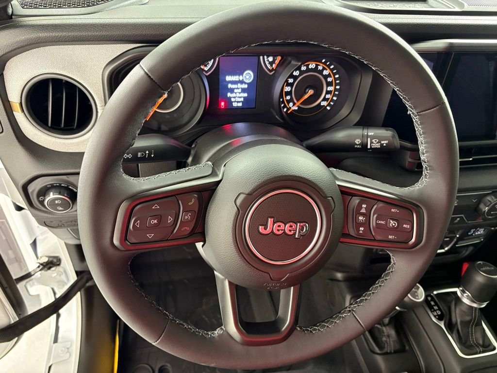 New 2026 Bright White Clear-Coat Exterior Paint Jeep Sport S image 24