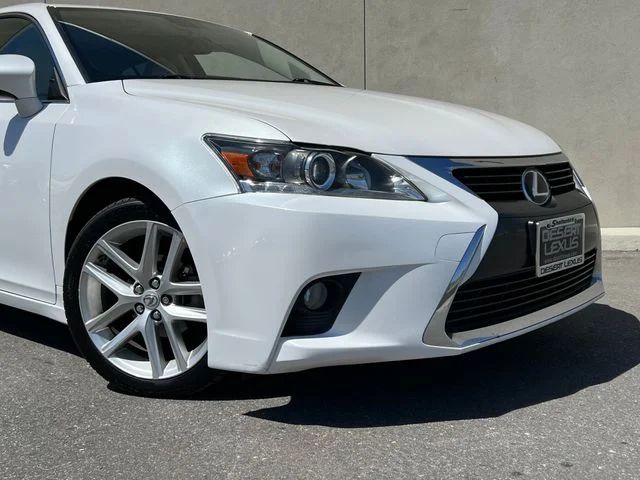 Used 2016 Eminent White Pearl Lexus  image 2