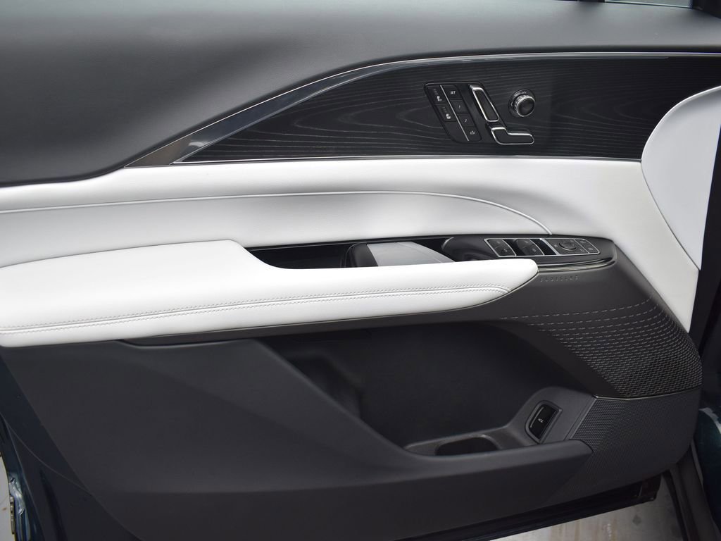 2024 CADILLAC LYRIQ - Image 10