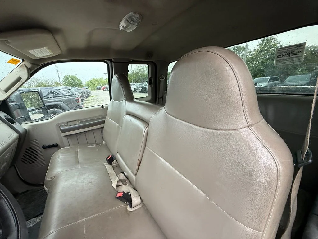 Used 2008 White Ford XL image 13