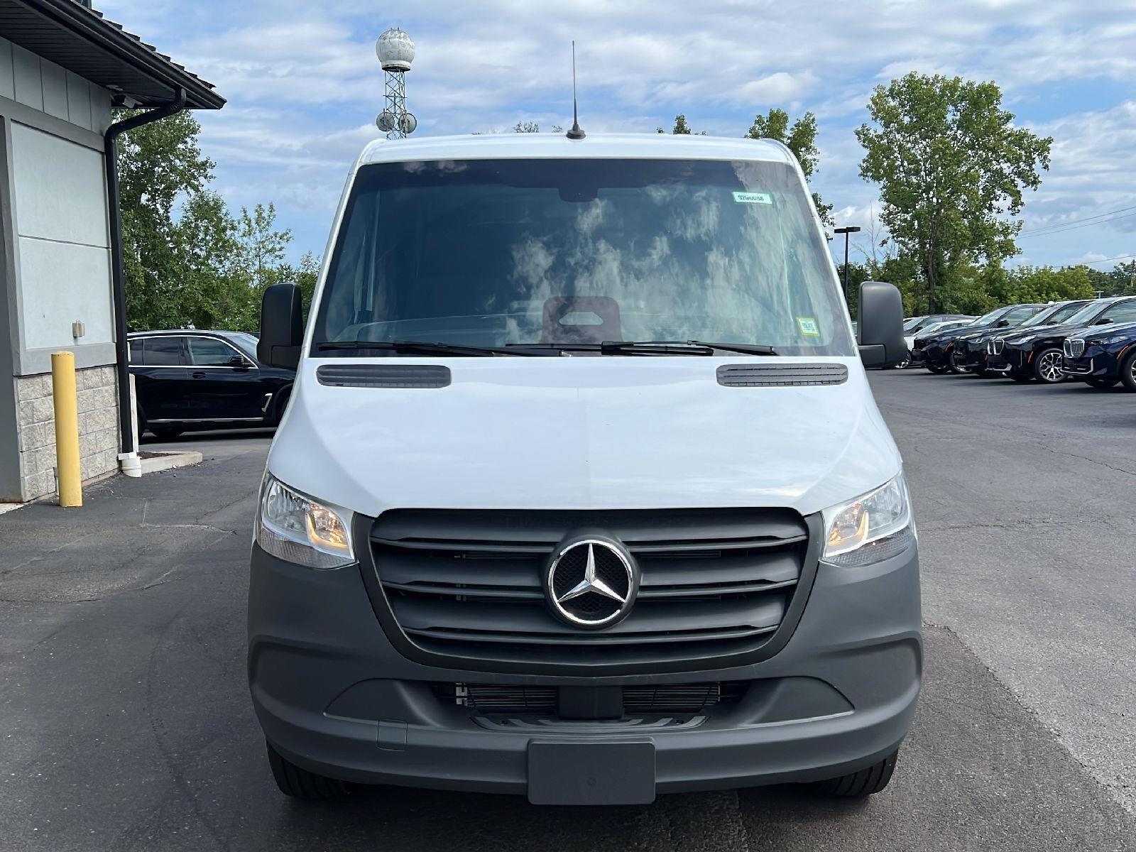 New 2026 Arctic+White Mercedes-Benz Cargo Van 144” Standard Roof 4cyl SO image 3
