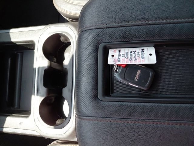 Used 2021 SUMMIT WHITE GMC AT4 image 25