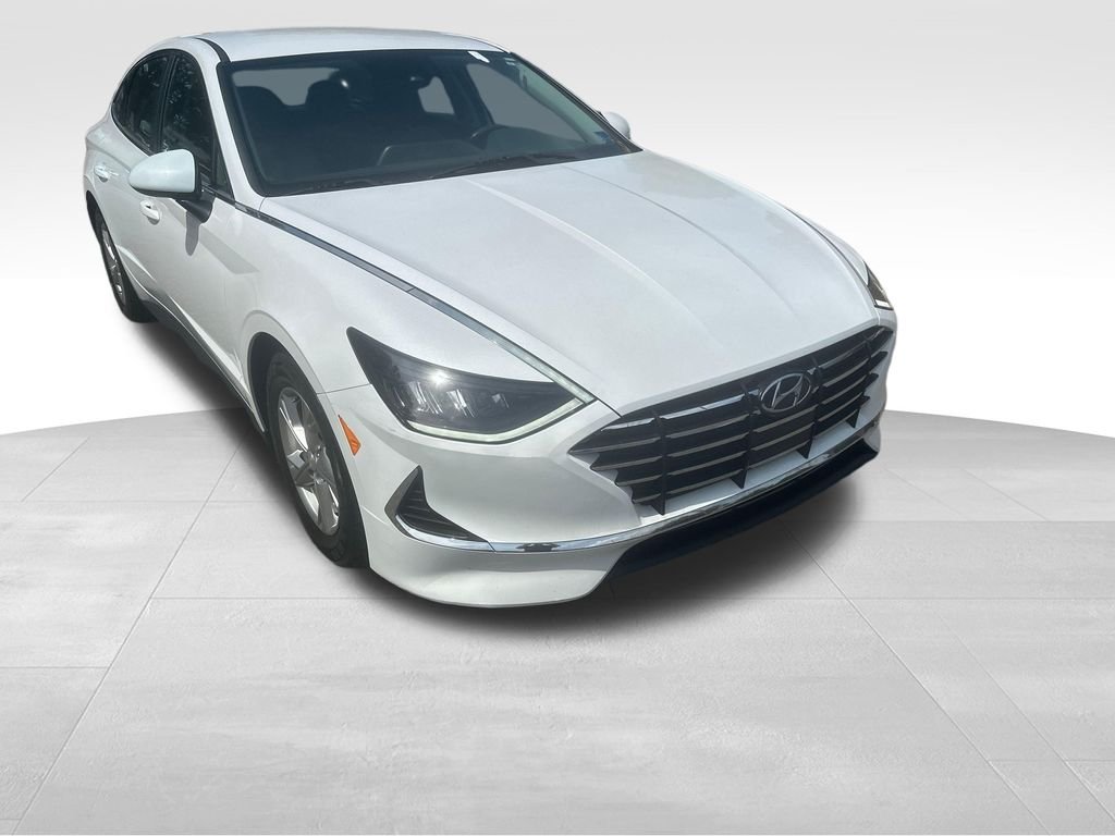 Used 2021 Gray Hyundai SE image 27