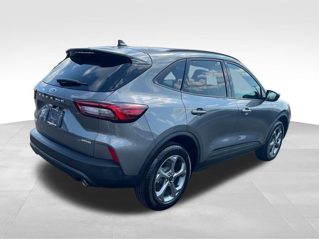 Used 2025 Gray Ford ST-Line image 5