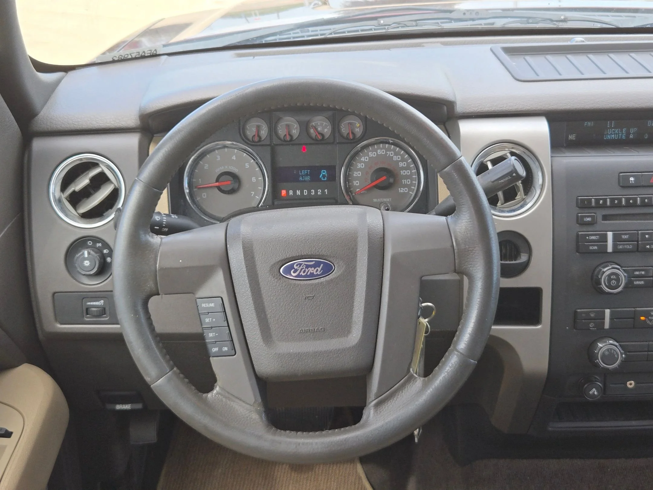 Used 2010 Red Ford XLT image 17