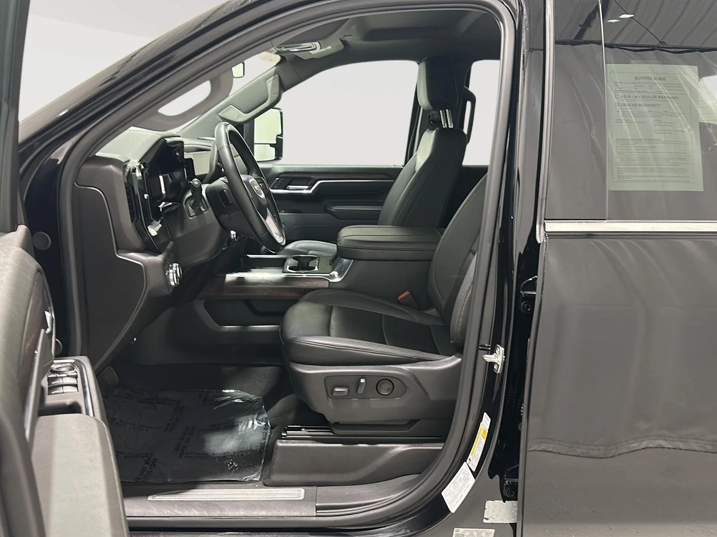 Used 2026 Onyx Black GMC SLT image 15