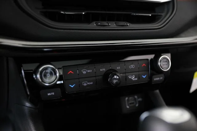 New 2026 Fathom Blue Pearl-Coat Exterior Paint Jeep Trailhawk image 12