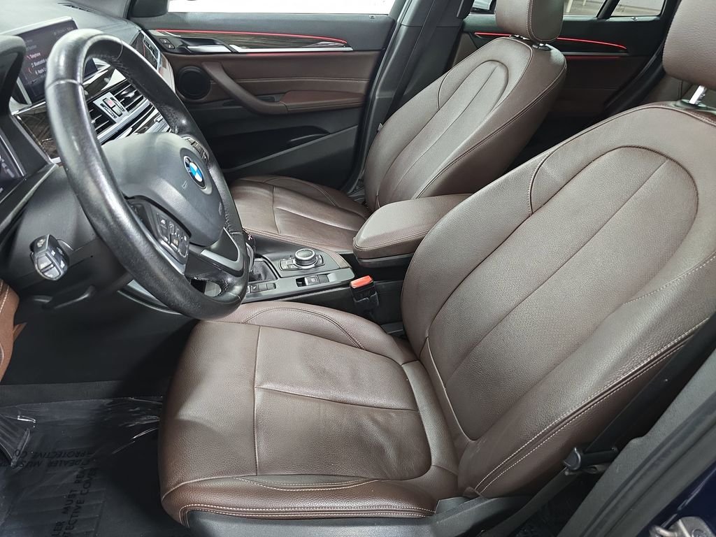 Used 2021 Blue BMW sDrive28i image 5