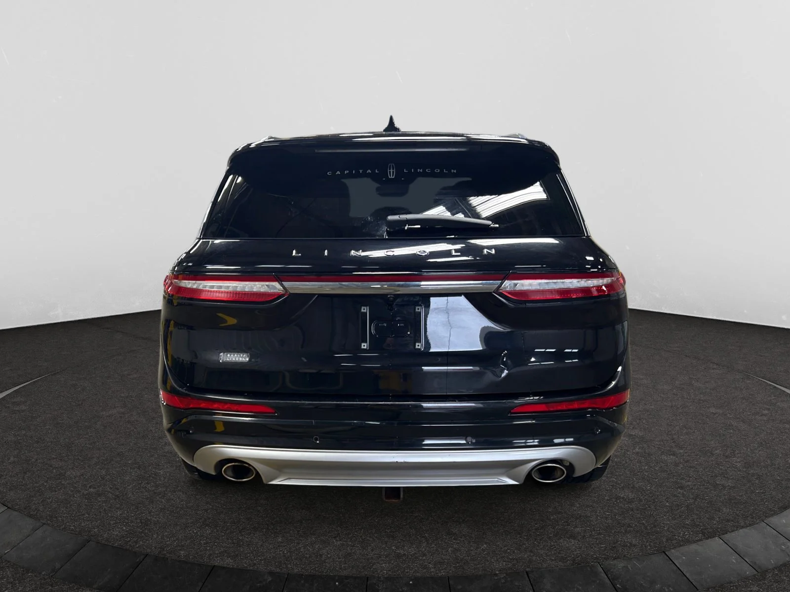 Used 2021 BLACK Lincoln RESERVE AWD image 4