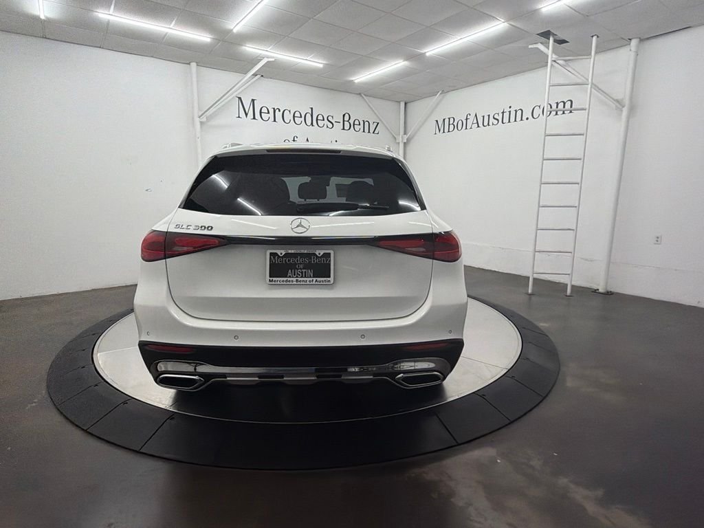 New 2027 Polar White Mercedes-Benz GLC 300 image 6
