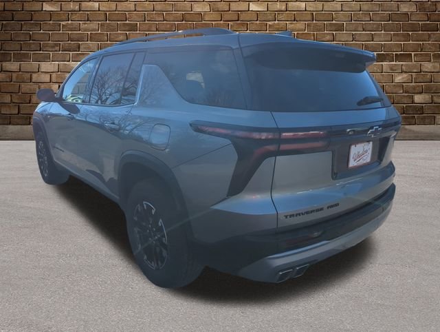2024 Chevrolet Traverse Z71 photo 3