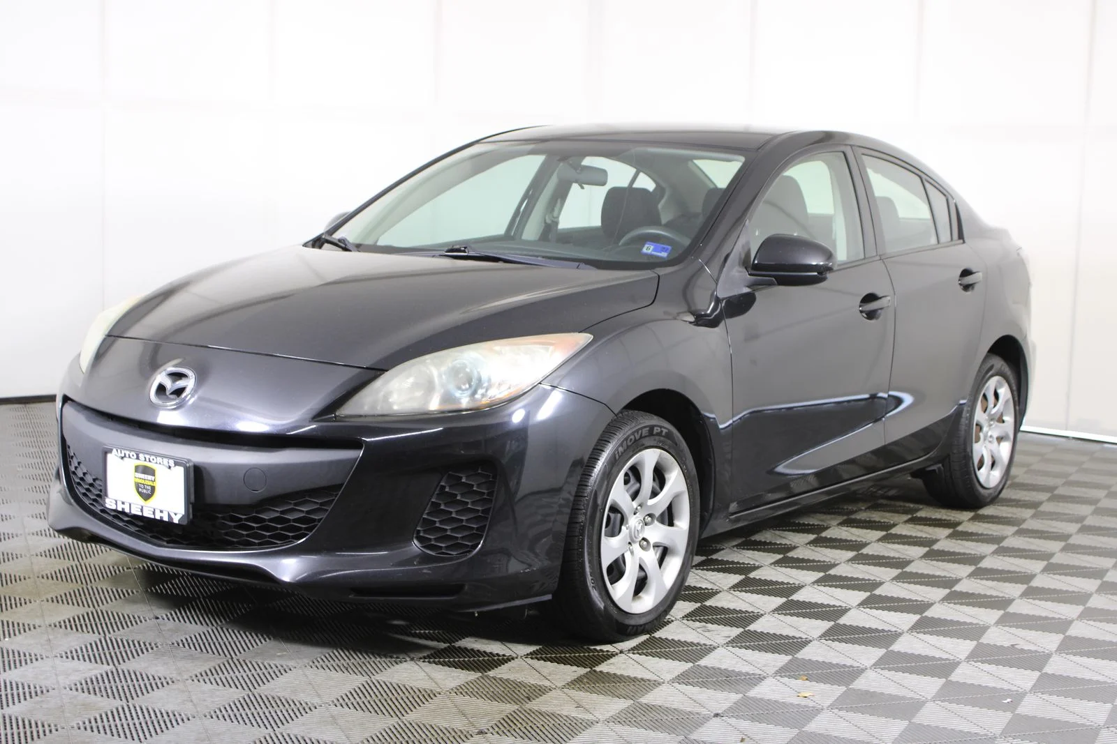 Used 2013 Black Mazda i Sport image 3