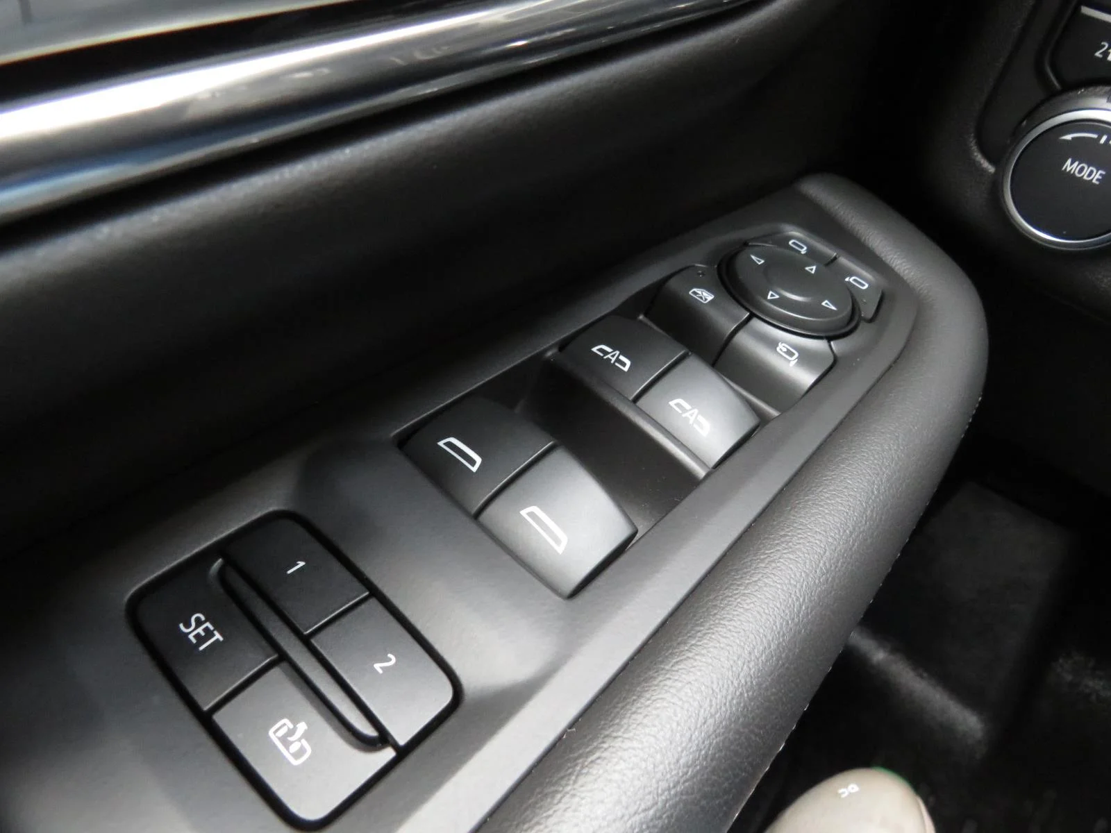 Used 2023 Midnight Blue Metallic Chevrolet Z71 image 31