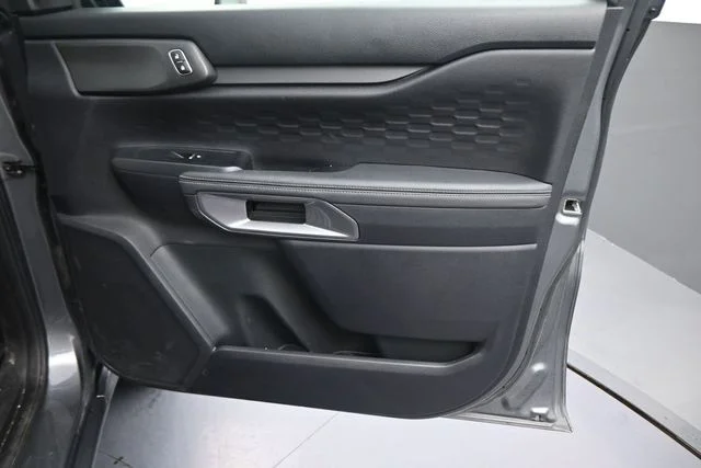 Used 2024 Gray Ford XLT image 13