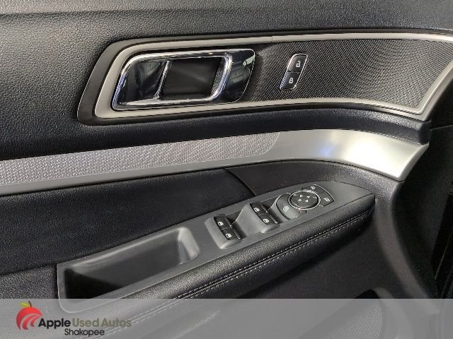 Used 2016 Black Ford XLT image 14
