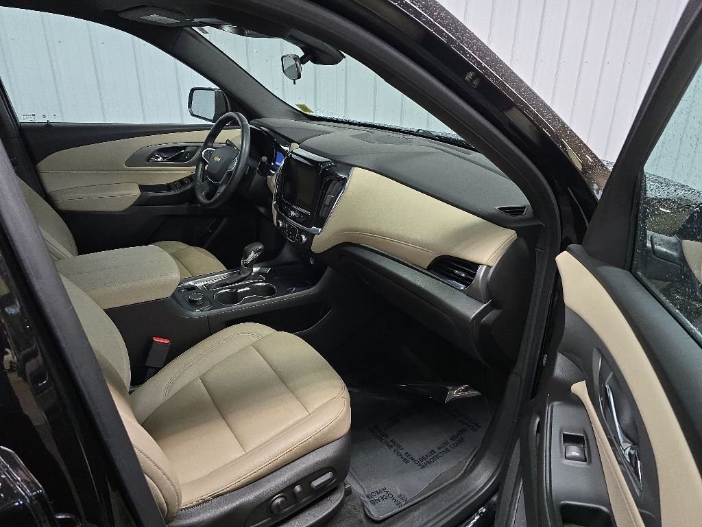 Used 2023 Black Metallic Chevrolet LT Leather image 15