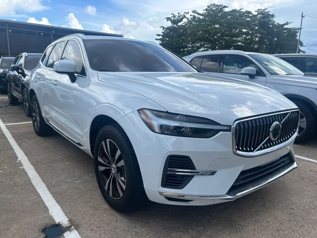 Used 2022 White Volvo T8 Inscription Expression image 1