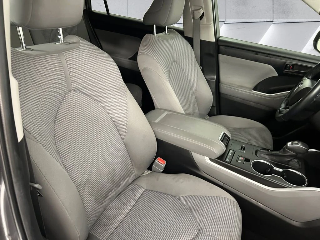 Used 2022 Gray Toyota LE image 14