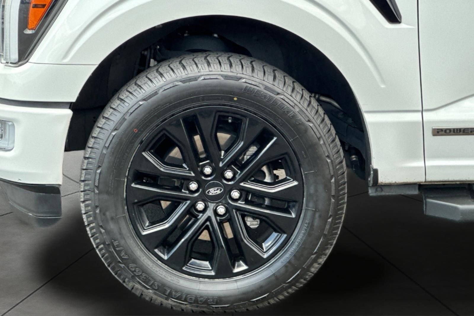 Used 2024 White Ford Lariat image 30