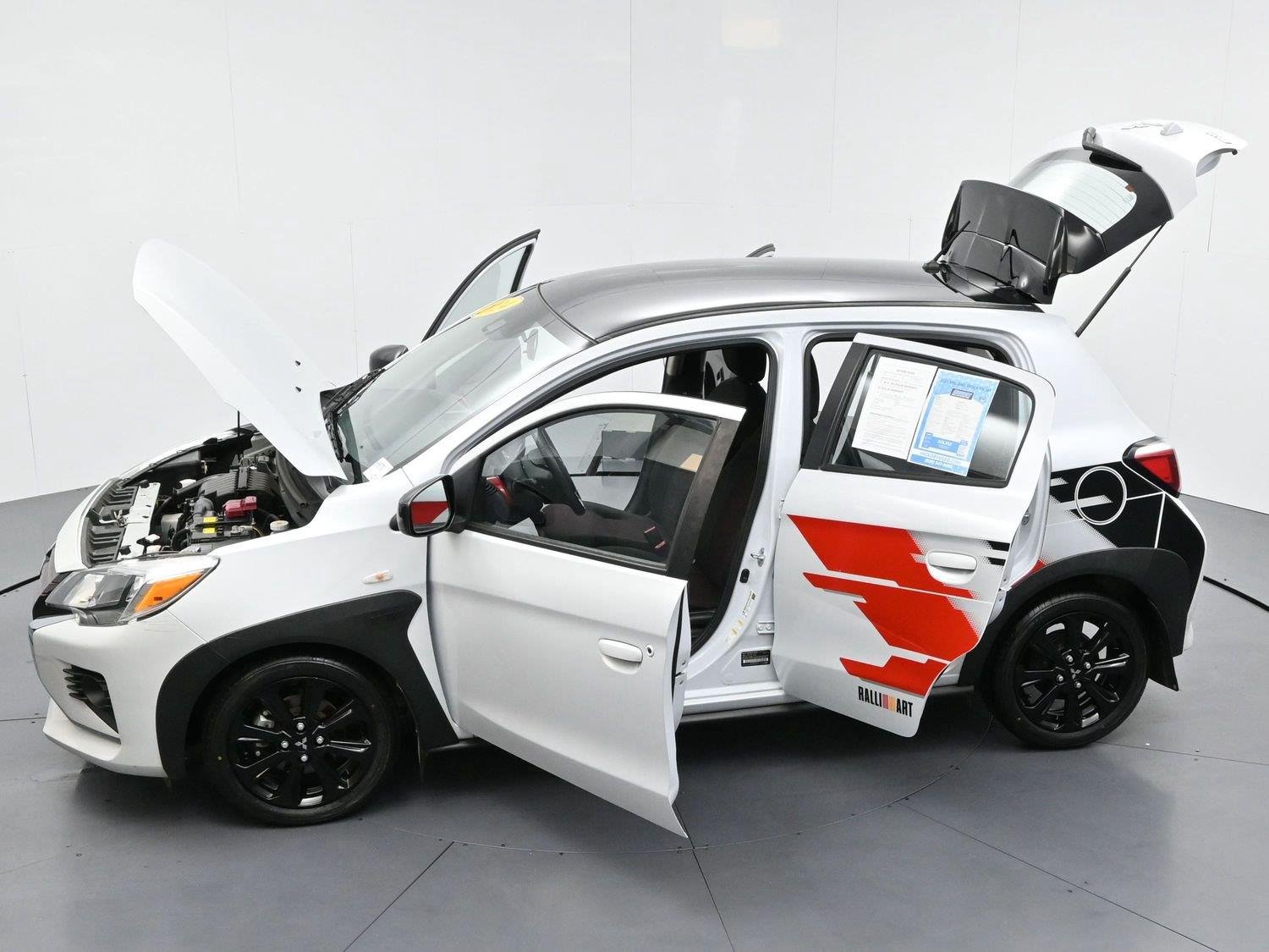 Used 2024 White Diamond w/Black Roof Mitsubishi Ralliart image 35
