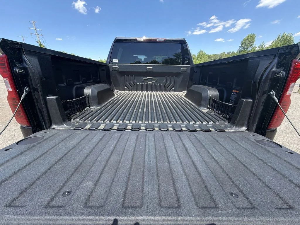 Used 2023 Gray Chevrolet LT image 24
