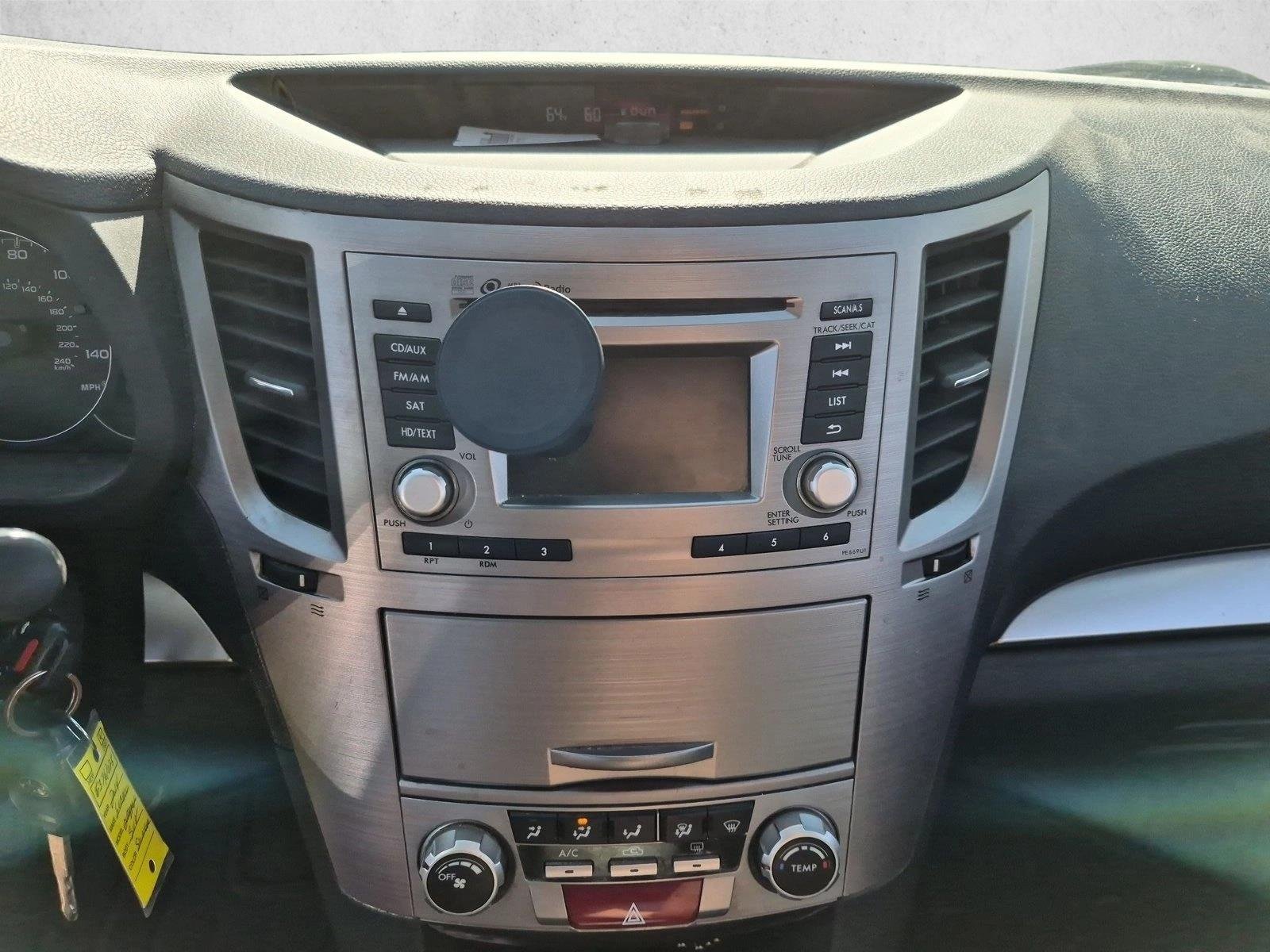 Used 2014 Ice Silver Metallic Subaru 2.5i Premium image 11