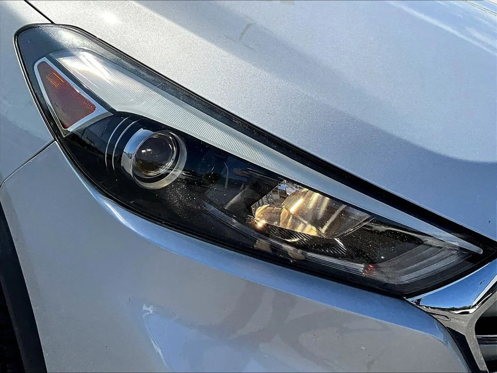 Used 2018 Silver Hyundai Limited image 30
