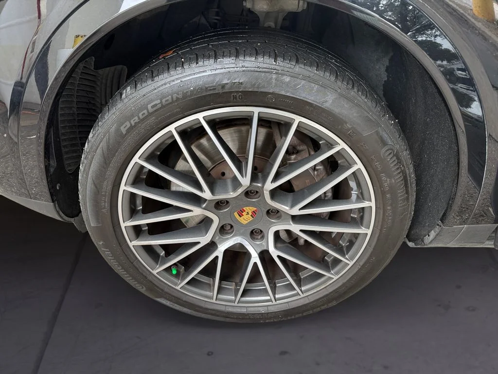 Used 2023  Porsche Platinum Edition image 9