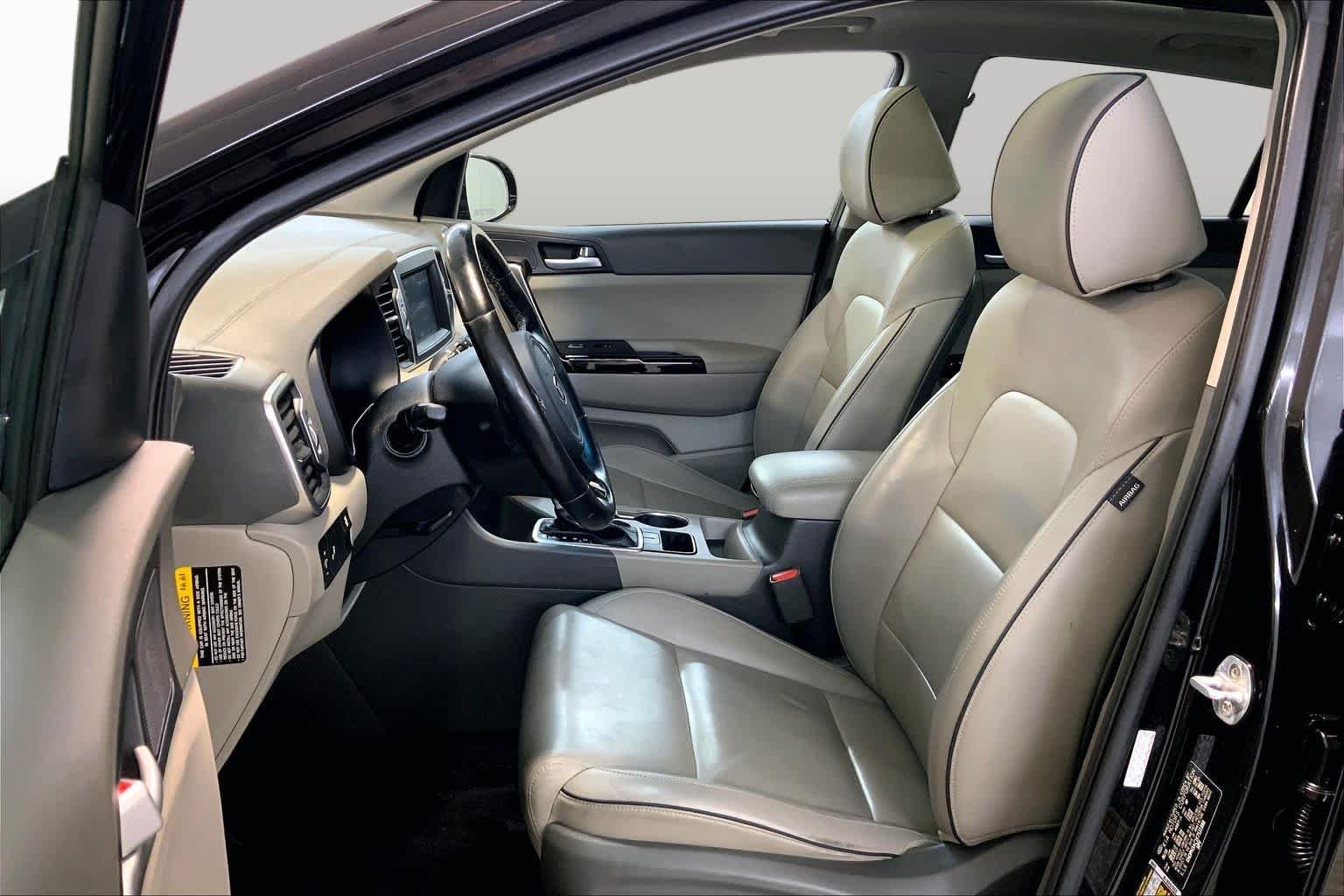 Pre-Owned 2019 Kia Sportage EX