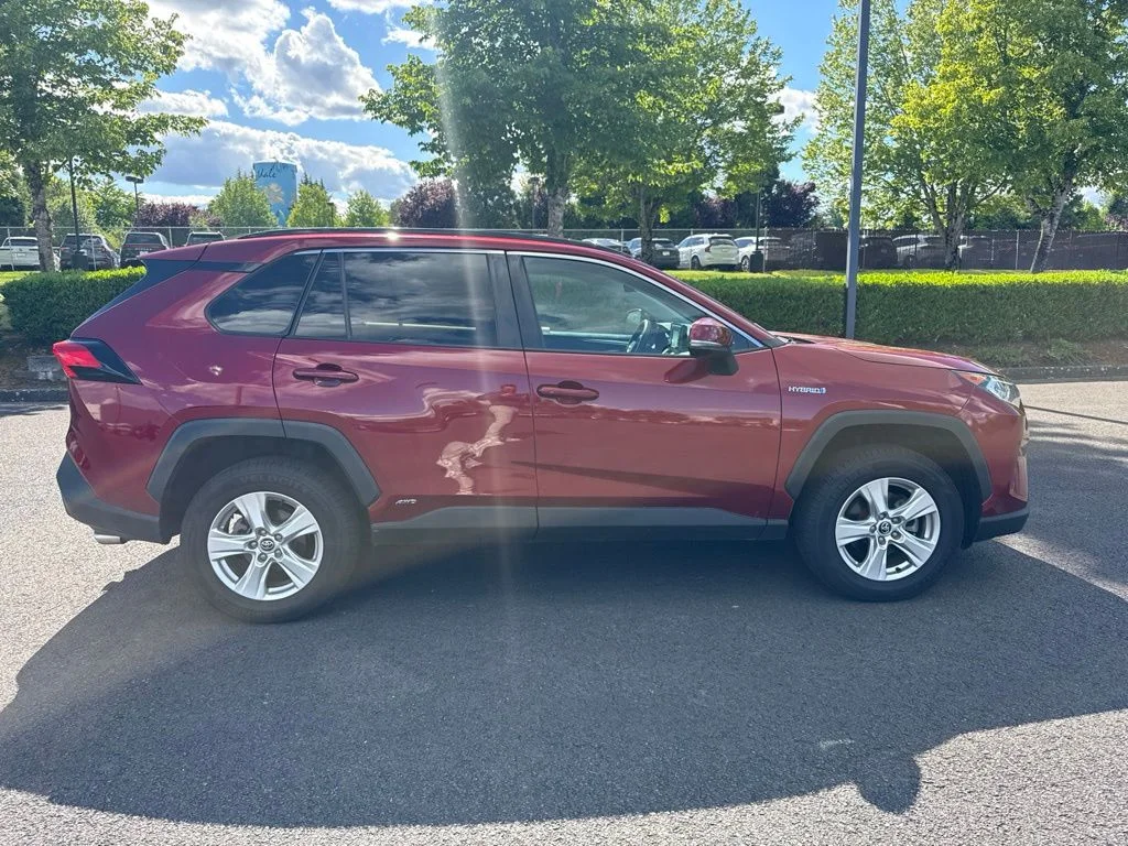 Used 2020 Ruby Flare Pearl Toyota XLE image 8